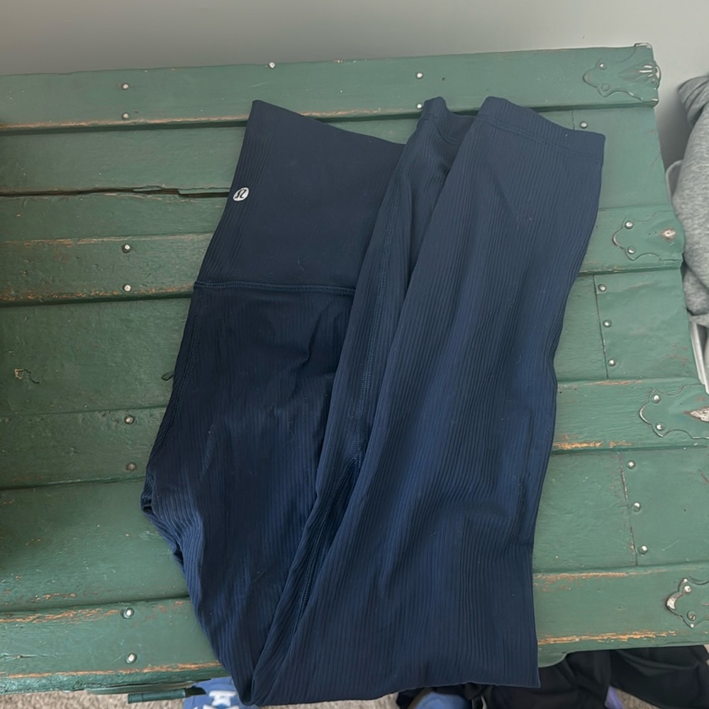 Ribbed, navy blue align leggings